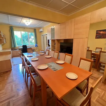 Mumbai Spacious 2bdr Near Vitosha Blvd And Ndk * Sofia