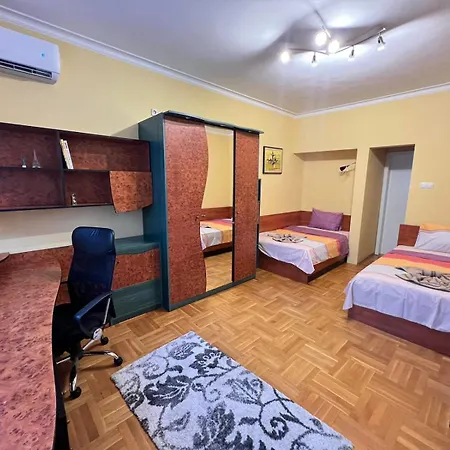 Mumbai Spacious 2bdr Near Vitosha Blvd And Ndk